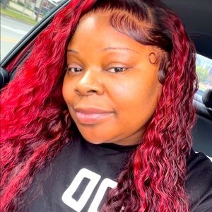 Meet your Posher, Holly